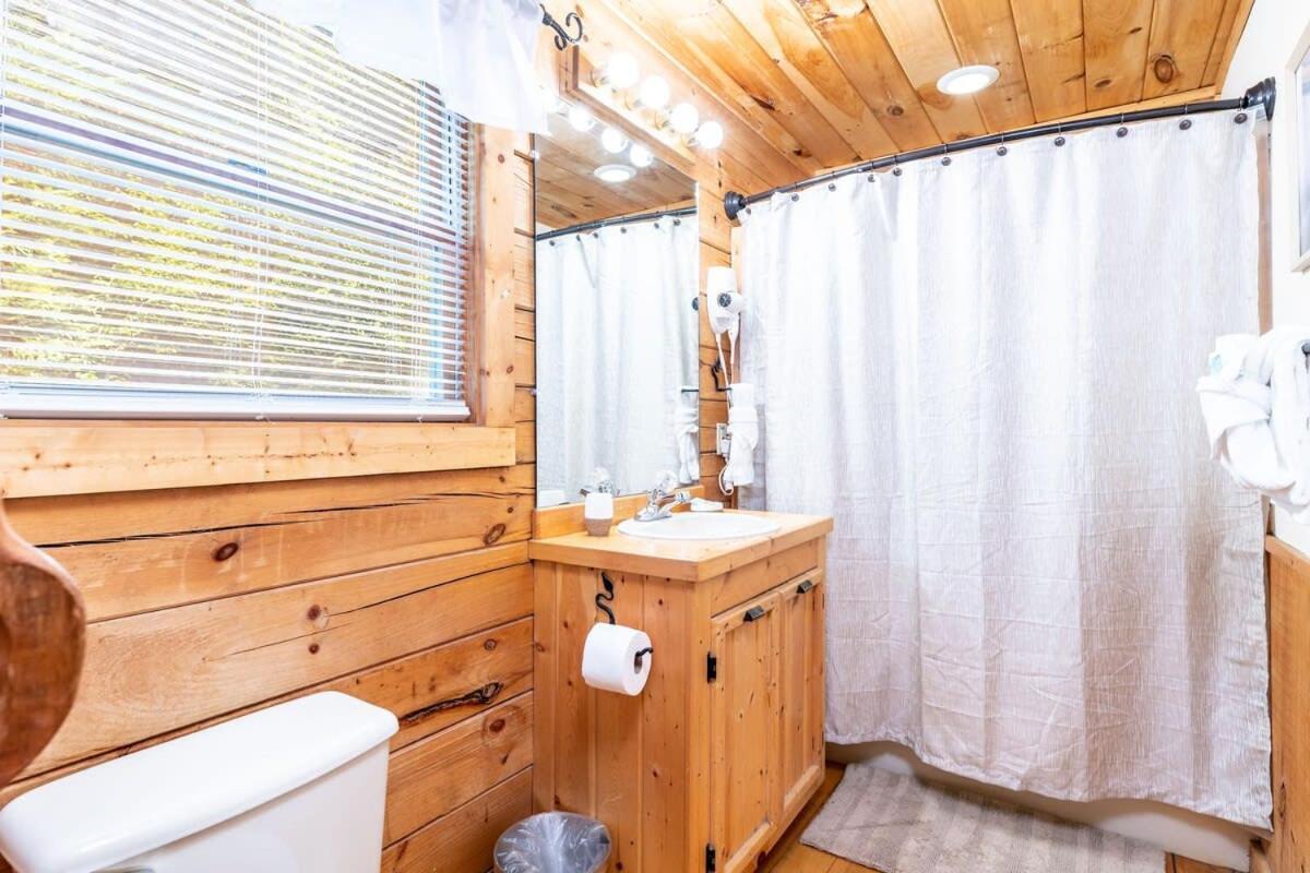 Villa Quaint & Secluded Near Dollywood With Bbq&Hot Tub Pigeon Forge Exterior foto