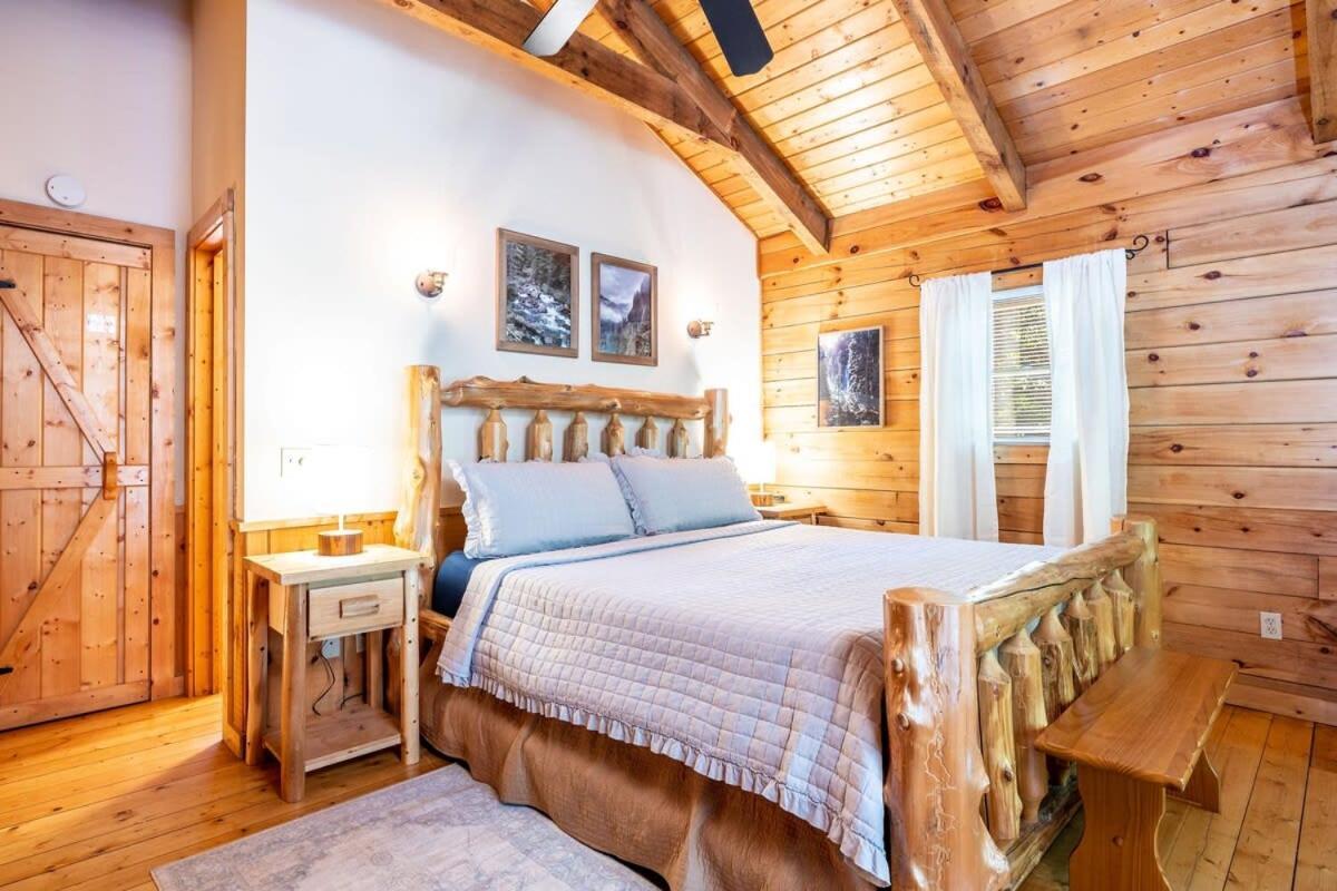 Villa Quaint & Secluded Near Dollywood With Bbq&Hot Tub Pigeon Forge Exterior foto