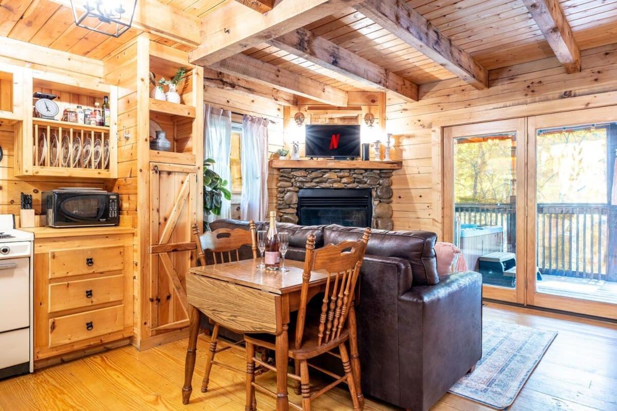 Villa Quaint & Secluded Near Dollywood With Bbq&Hot Tub Pigeon Forge Exterior foto
